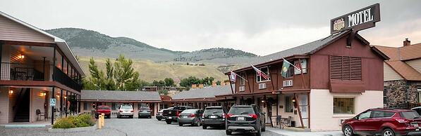 Yellowstone River Motel