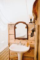 Whispering Springs Wilderness Retreat