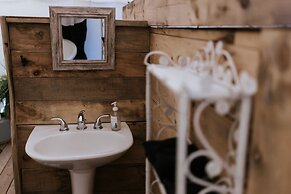 Whispering Springs Wilderness Retreat