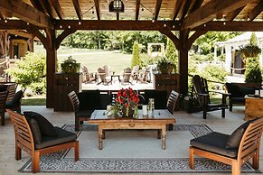 Whispering Springs Wilderness Retreat