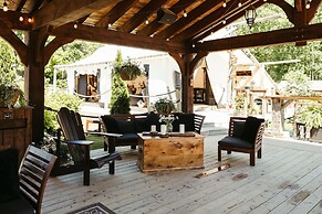 Whispering Springs Wilderness Retreat