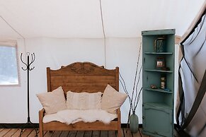 Whispering Springs Wilderness Retreat