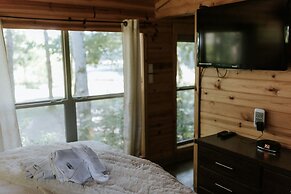 Whispering Springs Wilderness Retreat