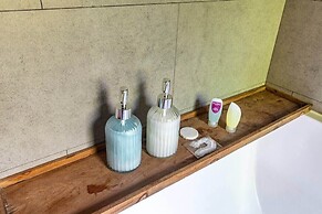 Surya Melasti Exclusive Beach Villa by Sajiwa