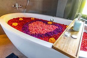 Surya Melasti Exclusive Beach Villa by Sajiwa