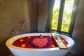 Surya Melasti Exclusive Beach Villa by Sajiwa