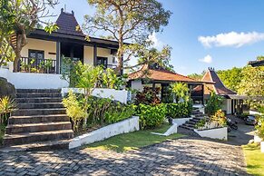 Surya Melasti Exclusive Beach Villa by Sajiwa