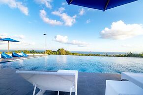 Surya Melasti Exclusive Beach Villa by Sajiwa