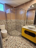 Peninsula Hotel Motel