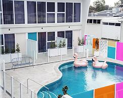 Peninsula Hotel Motel