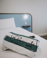 Peninsula Hotel Motel, Taperoo, Australia - Lowest Rate Guaranteed!