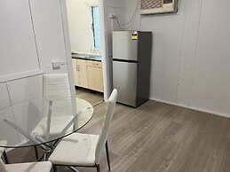 Pet Friendly 2 Bedroom Cottage with Yard