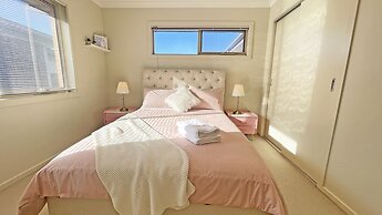 Spacious 7BRM 5-bathroom Rental House