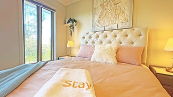 Spacious 7BRM 5-bathroom Rental House