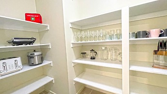 Spacious 7BRM 5-bathroom Rental House