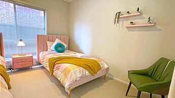 Spacious 7BRM 5-bathroom Rental House