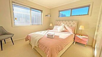 Spacious 7BRM 5-bathroom Rental House