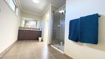 Spacious 7BRM 5-bathroom Rental House