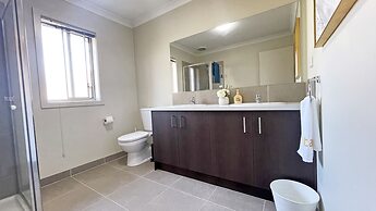 Spacious 7BRM 5-bathroom Rental House