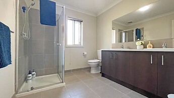 Spacious 7BRM 5-bathroom Rental House