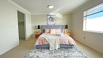 Spacious 7BRM 5-bathroom Rental House