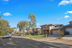 Spacious 7BRM 5-bathroom Rental House