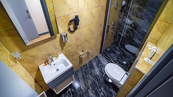 Blue Marina Hotel & SPA