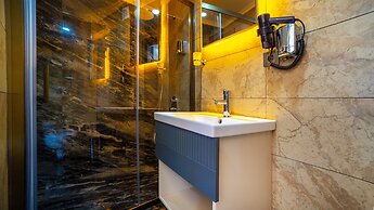 Blue Marina Hotel & SPA