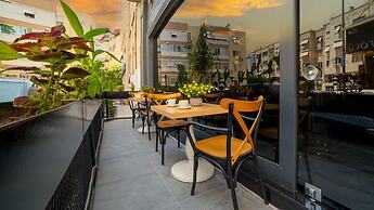 Marina Homes