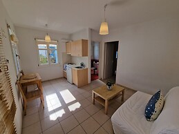 Karaoulanis apartments