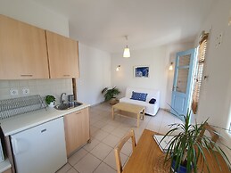 Karaoulanis apartments