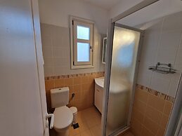 Karaoulanis apartments