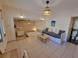 Karaoulanis apartments