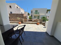 Karaoulanis apartments