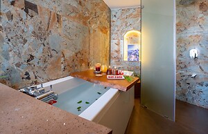 Roadies Rostel - Best Adventure Resort In Ahmedabad.