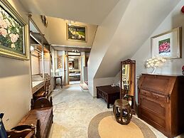 Yatika Boutique Resort