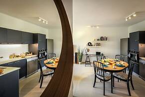 Cozy Nest Apartment with balcony