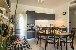 Cozy Nest Apartment with balcony