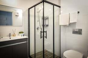 Cozy Nest Apartment with balcony