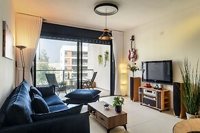 Cozy Nest Apartment with balcony