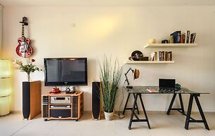 Cozy Nest Apartment with balcony