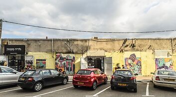 Cozy Nest Apartment with balcony