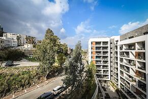 Cozy Nest Apartment with balcony