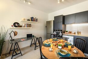 Cozy Nest Apartment with balcony