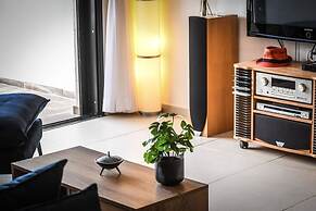 Cozy Nest Apartment with balcony