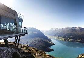 Stryn House - Hotel & Apartments