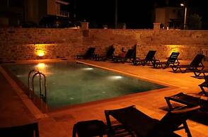 Cunda Demir Otel