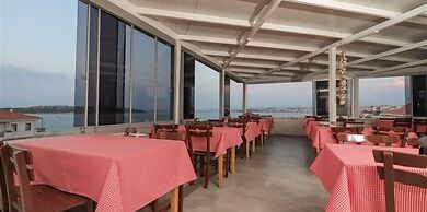 Cunda Demir Otel