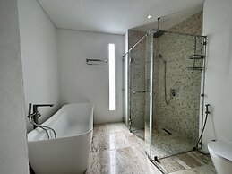 Elite Atoll Condotel