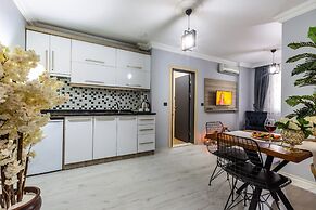 LİFE POOL SUİTE HOTEL